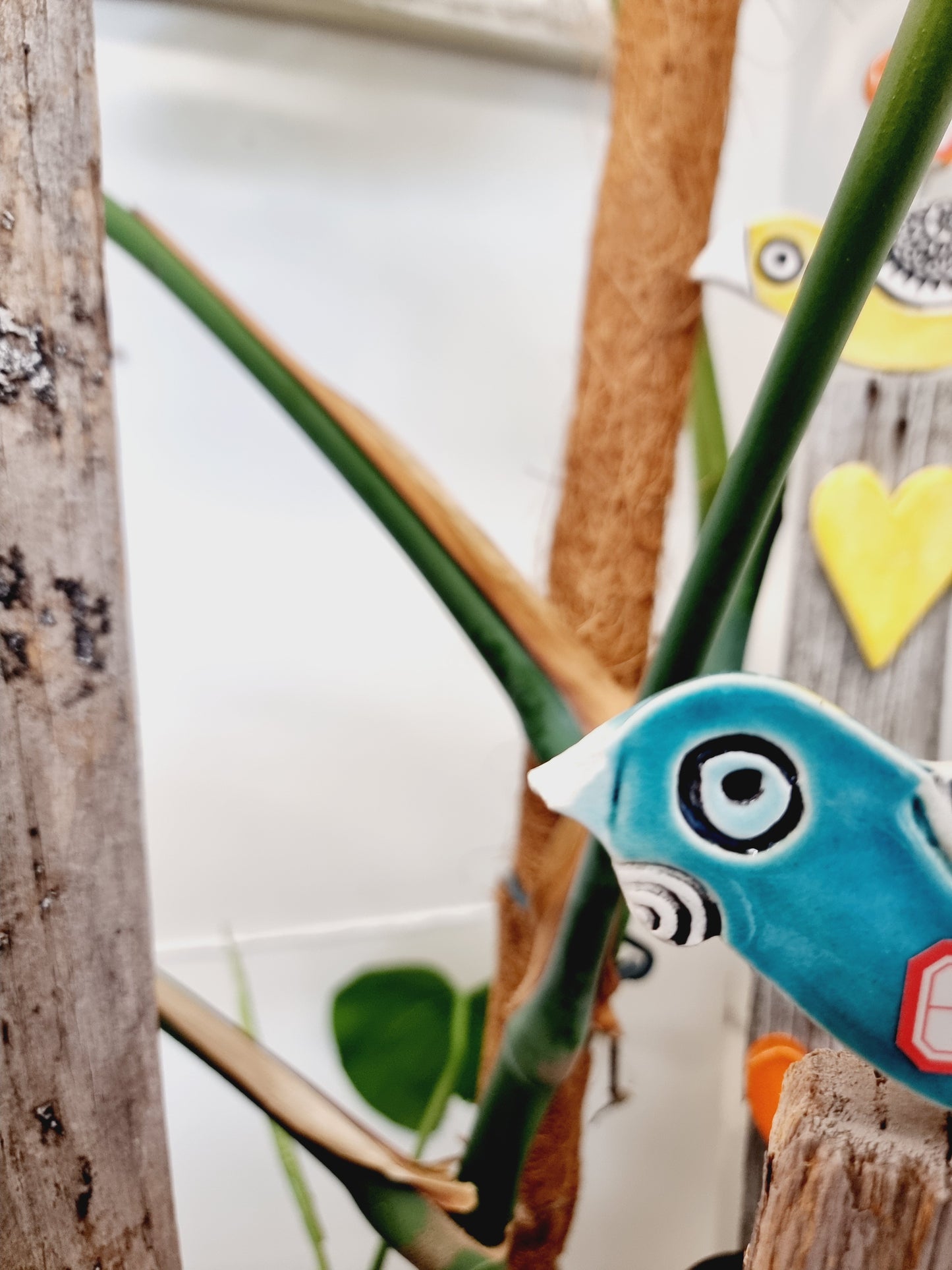 Garden Totem - Blue bird, chipped beak